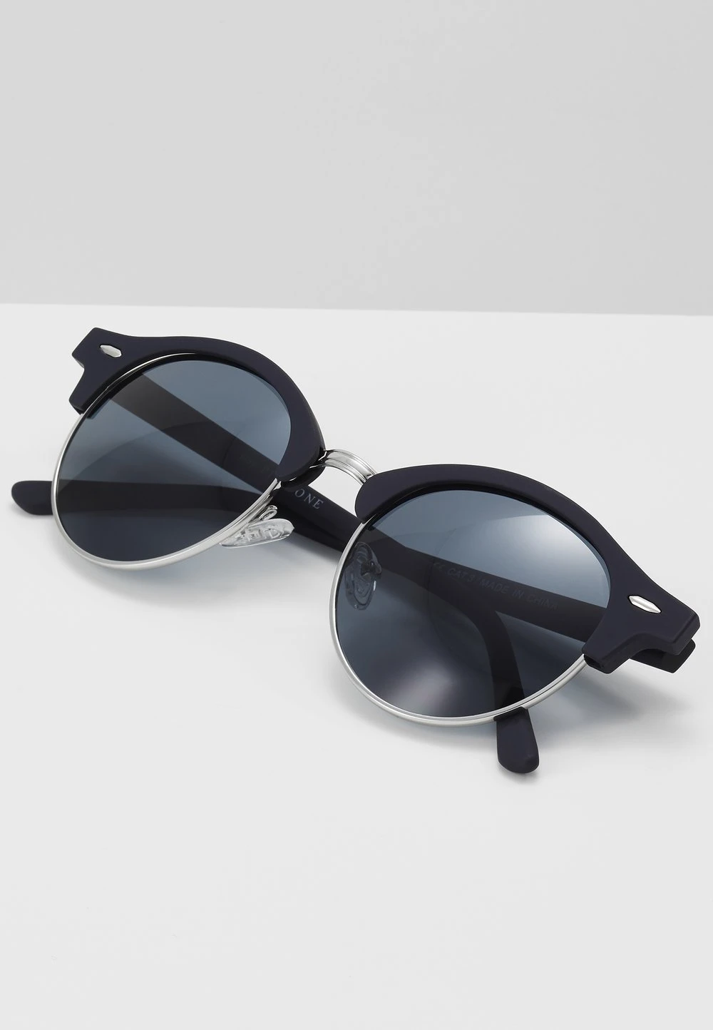 Soldes Pier One UNISEX - Lunettes de soleil ronde 5 Soldes Pier One UNISEX - Lunettes de soleil ronde – Image 3