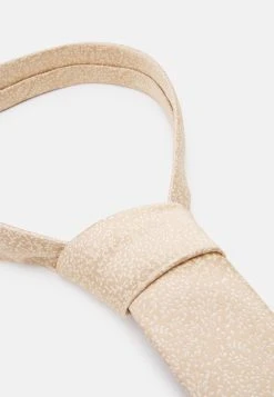 Rabais Pier One SET - Cravate pochettes de costume couleur unie homme -Promos Pier One Boutique a4a0568196f7441e9a8294a50f5b5289