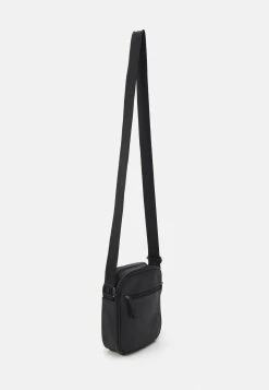 Pier One Prix d’Amis Sac bandoulière sacs compartiment pour téléphone portable homme -Promos Pier One Boutique a4bd3e367d1f43b8bce5e0adb5c472a1