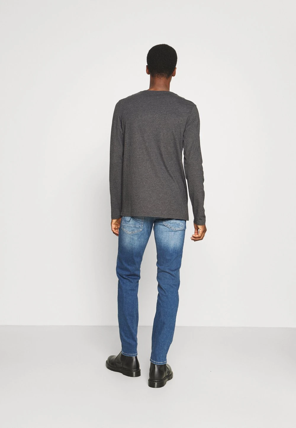 Prix Ourlé Pier One 2 PACK - T-shirt à manches longues t-shirts & polos col rond homme 5 Prix Ourlé Pier One 2 PACK - T-shirt à manches longues t-shirts & polos col rond homme – Image 3