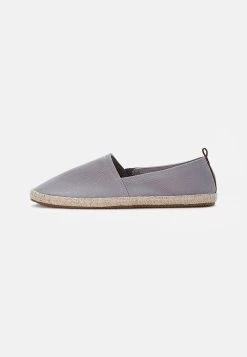 Pier One Prix Favorable RENA ESPADRILLE UNISEX - Espadrilles chaussures basses rond -Promos Pier One Boutique a625ac24e213461a94d5096727f45e98 4