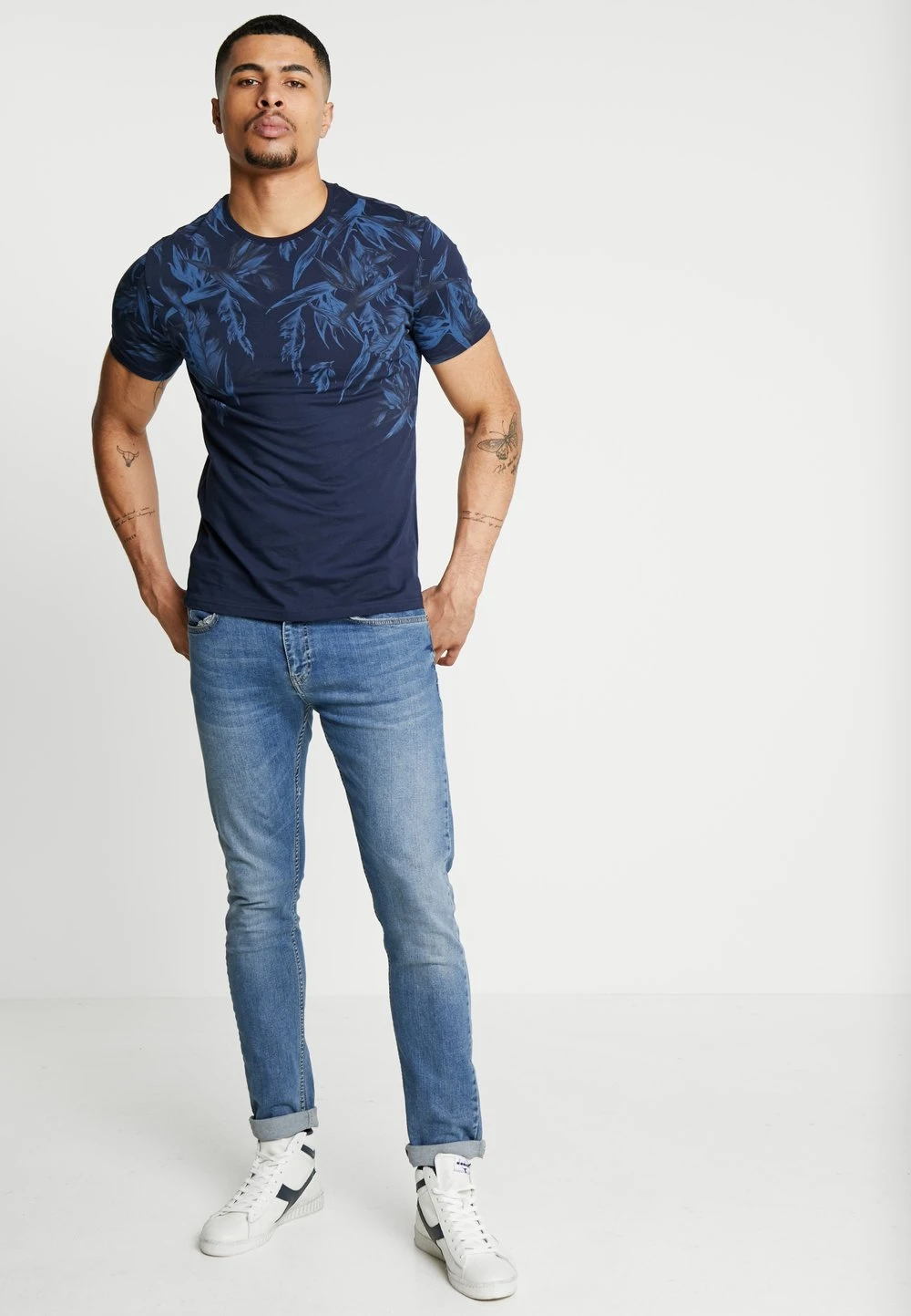 Pier One Bonne Qualité T-shirt imprimé t-shirts & polos col rond homme 4 Pier One Bonne Qualité T-shirt imprimé t-shirts & polos col rond homme – Image 2