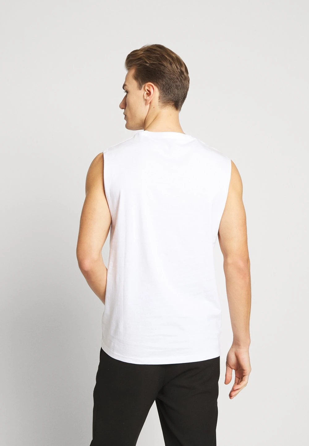 Pier One 3 PACK - T-shirt basique Bonne Qualité t-shirts & polos col rond homme 5 Pier One 3 PACK - T-shirt basique Bonne Qualité t-shirts & polos col rond homme – Image 3