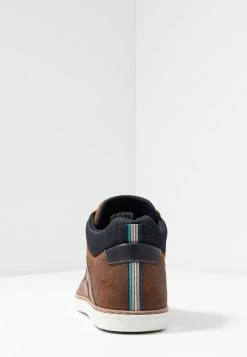 Pier One Prix Bradés Baskets montantes sneakers rond homme -Promos Pier One Boutique aee4361289814e98920761c66b6cbb22