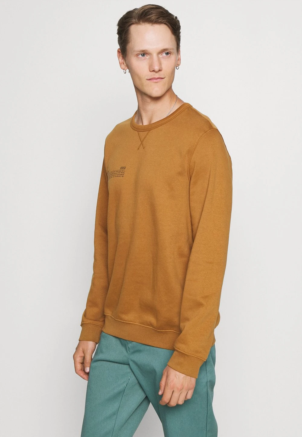 Pier One Sweatshirt Prix Sacrifiés pulls et gilets col rond homme 6 Pier One Sweatshirt Prix Sacrifiés pulls et gilets col rond homme – Image 4