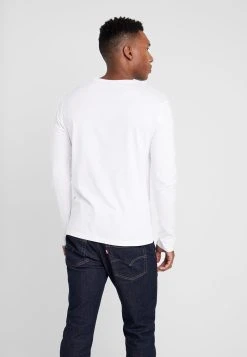 Pier One T-shirt à manches longues Vendre t-shirts col rond homme -Promos Pier One Boutique b2c53e1239ce4cbb97e2f4dd1a88ae6b