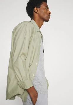 Pier One Débardeur Prix Dégriffé t-shirts encolure large ronde homme 16 Pier One Débardeur Prix Dégriffé t-shirts encolure large ronde homme -Promos Pier One Boutique b30350ae1602458791556adc815c9da4