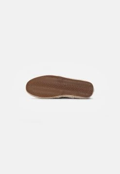 Pier One Espadrilles excellente qualité rond unisex 13 Pier One Espadrilles excellente qualité rond unisex -Promos Pier One Boutique b57ec87a223a4485a67e690a0e2597e2
