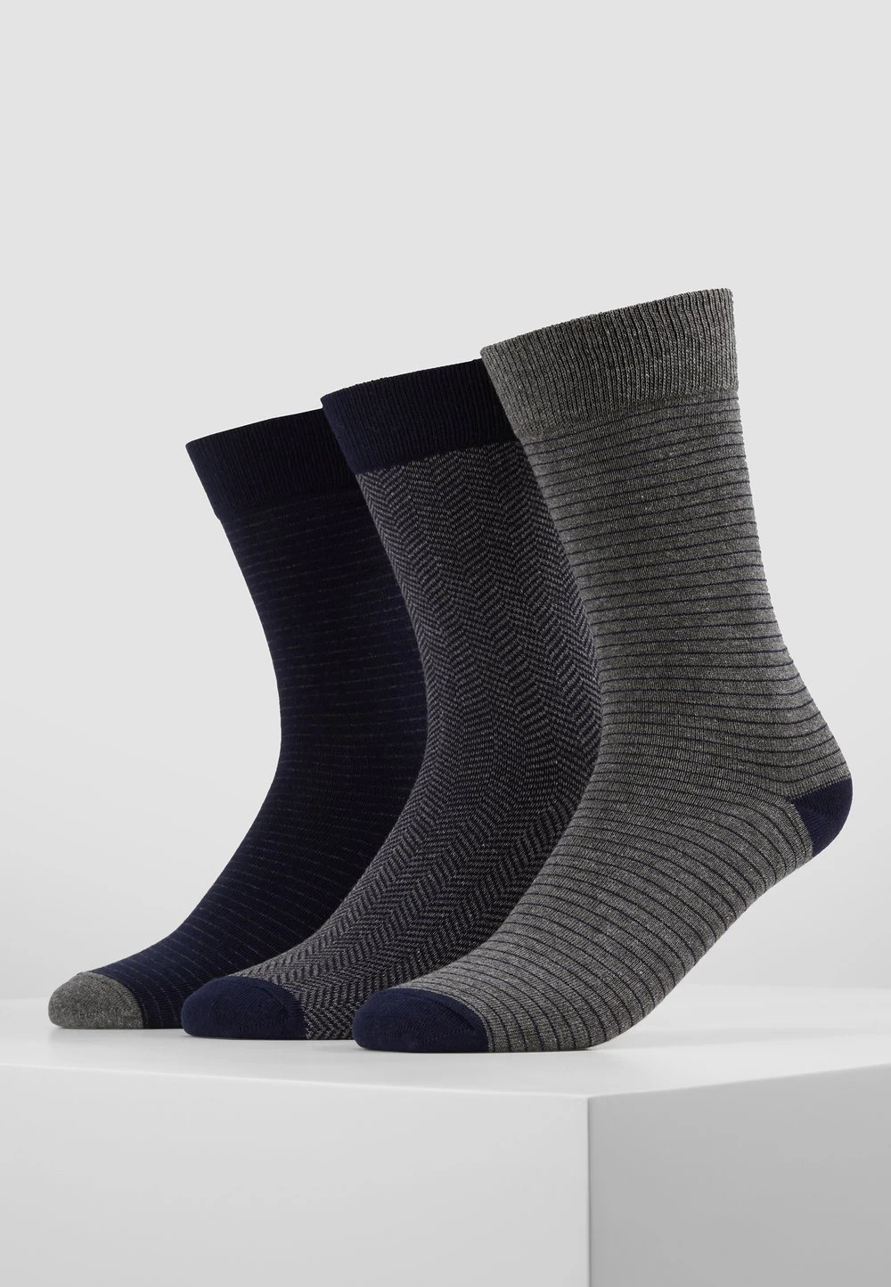 Pier One Produit de première qualité 5 PACK - Chaussettes sous-vêtements & chaussettes rayures homme 4 Pier One Produit de première qualité 5 PACK - Chaussettes sous-vêtements & chaussettes rayures homme – Image 2