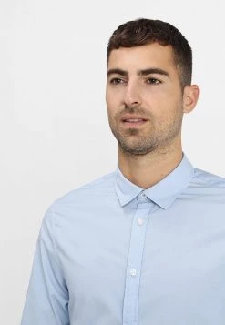 Pier One 2 PACK - Chemise classique Prix Exclusifs costumes & cravates col kent homme -Promos Pier One Boutique b6ee3598b6984fac95e4aa81de041243