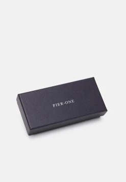 Pier One Qualité Excellente SET - Noeud papillon pochettes de costume carreaux homme -Promos Pier One Boutique b85593ca7a434bd2895cbf99cd6a87e4