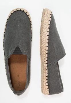 Pier One UNISEX - Espadrilles Prix Refroidis chaussures basses rond homme -Promos Pier One Boutique b94f2304a06a4b0e98b69b8e0d81767d