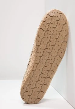 Pier One UNISEX - Espadrilles Prix Refroidis chaussures basses rond homme -Promos Pier One Boutique bd07e57455dd4f73a673b9ee028740f1