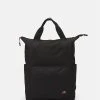 Prix Dégriffé Pier One UNISEX - Sac à dos sacs et bagages compartiment pour pc portable -Promos Pier One Boutique c205336667d64ffb803078b2e9bbe2b9 1