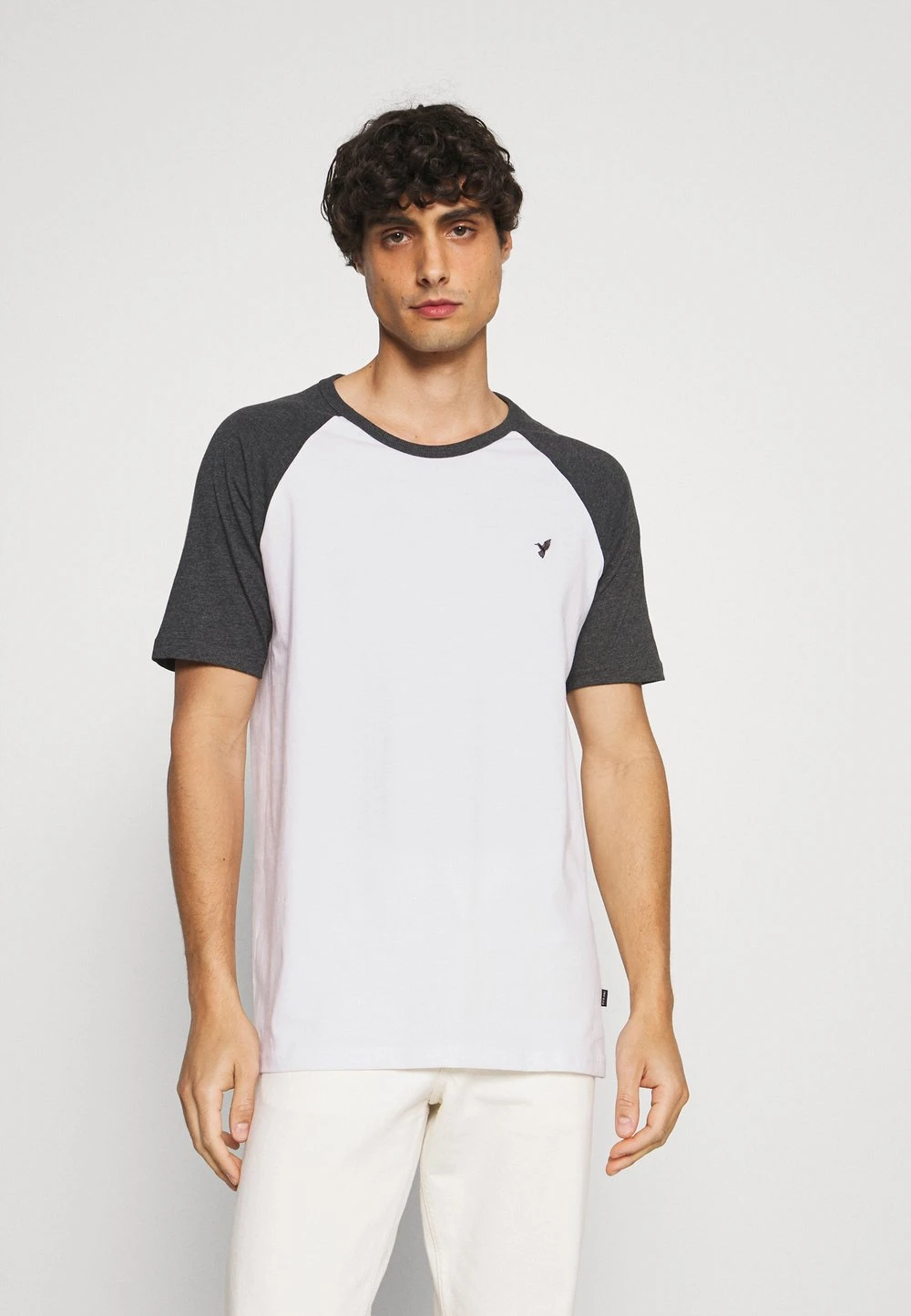 Prix Dégriffé Pier One 2 PACK - T-shirt basique t-shirts col rond homme 6 Prix Dégriffé Pier One 2 PACK - T-shirt basique t-shirts col rond homme – Image 4