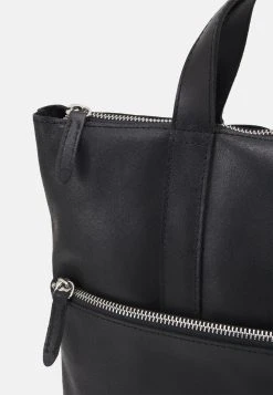 Vendre-Réclame Pier One LEATHER UNISEX - Sac à dos sacs compartiment pour pc portable -Promos Pier One Boutique c629edfd4f9940c3b571095924767fb7