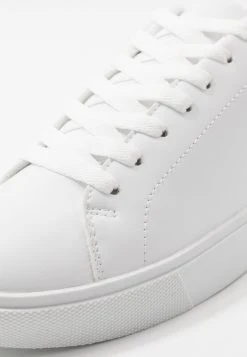 Pier One Bas Prix Baskets basses baskets & sneakers rond homme 14 Pier One Bas Prix Baskets basses baskets & sneakers rond homme -Promos Pier One Boutique c714d994c69948ac8851a66e5a01336a