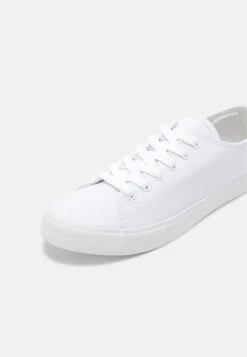 Pier One qualité absolue UNISEX - Baskets basses baskets & sneakers rond 16 Pier One qualité absolue UNISEX - Baskets basses baskets & sneakers rond -Promos Pier One Boutique c75e14938c09423cbf51000b008f950c