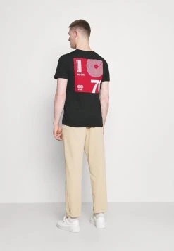 Pier One Prix Compétitif T-shirt imprimé t-shirts col rond homme