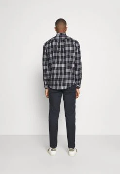 Pier One Petit Prix Chemise chemises col à boutons homme -Promos Pier One Boutique d13406c32cbf45e790b151fc1b045163