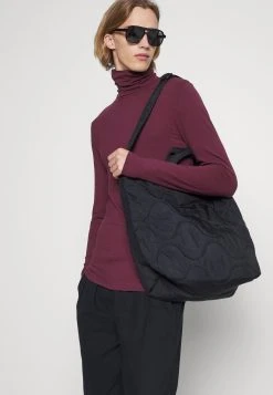 Pier One 2 PACK - T-shirt à manches longues Prix Préférentiel t-shirts & polos col roulé homme 17 Pier One 2 PACK - T-shirt à manches longues Prix Préférentiel t-shirts & polos col roulé homme -Promos Pier One Boutique d2615e04deb9419db6c41a5fcc3d6b1a