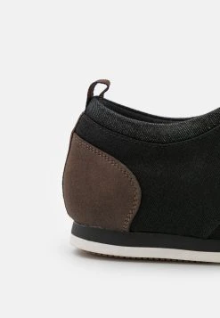 Pier One Chaussures à lacets Prix Gelé derbies et richelieus rond homme -Promos Pier One Boutique d4470bee02e045798555d502a232073e