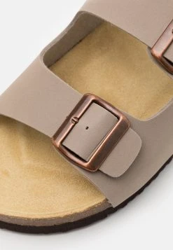 Pier One UNISEX - Chaussons En Remise ouvert homme -Promos Pier One Boutique d5c0fe1ddbff427c88656e1c823054a0