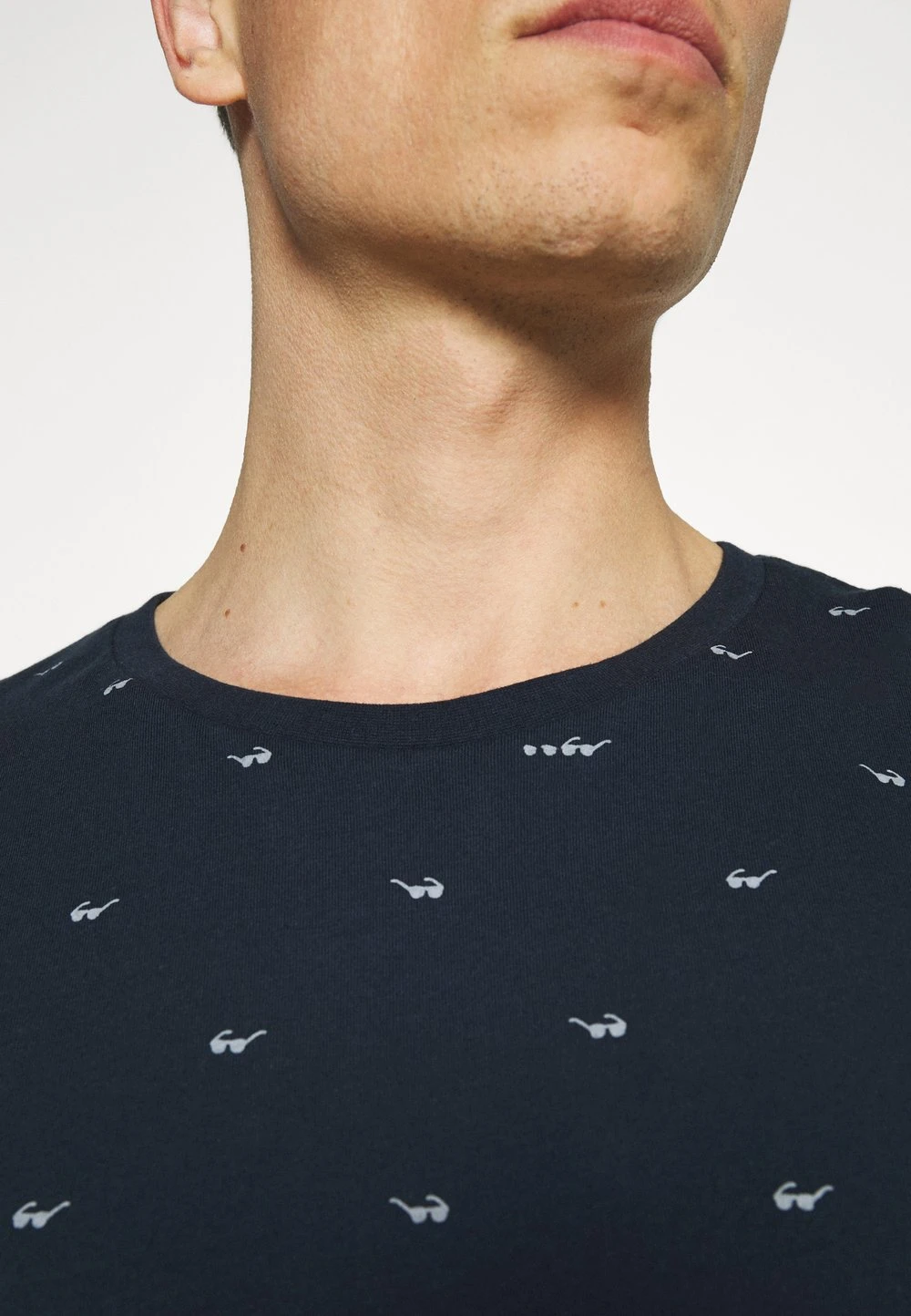 Pier One Prix Réduit T-shirt imprimé t-shirts col rond homme 7 Pier One Prix Réduit T-shirt imprimé t-shirts col rond homme – Image 5