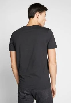 Prix Imbattable Pier One T-shirt imprimé t-shirts col rond homme 11 Prix Imbattable Pier One T-shirt imprimé t-shirts col rond homme -Promos Pier One Boutique dc96993931b34e32a68c07b7675e0caf