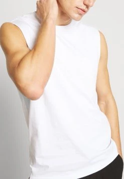 Pier One 3 PACK - T-shirt basique Bonne Qualité t-shirts & polos col rond homme 17 Pier One 3 PACK - T-shirt basique Bonne Qualité t-shirts & polos col rond homme -Promos Pier One Boutique ddc181212b114a928b8f59830838a329