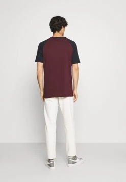 Prix Dégriffé Pier One 2 PACK - T-shirt basique t-shirts col rond homme 13 Prix Dégriffé Pier One 2 PACK - T-shirt basique t-shirts col rond homme -Promos Pier One Boutique e021ca4efcb441189f3f34afaff83a04