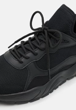 Qualité Garantie Pier One UNISEX - Baskets basses baskets & sneakers rond 15 Qualité Garantie Pier One UNISEX - Baskets basses baskets & sneakers rond -Promos Pier One Boutique e1b39fb334894af39ec07db964c14c96