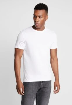 Bas Prix Pier One 3 PACK - T-shirt basique t-shirts col rond homme 19 Bas Prix Pier One 3 PACK - T-shirt basique t-shirts col rond homme -Promos Pier One Boutique e50b2210dfa14aeebbb37ff387ca1259