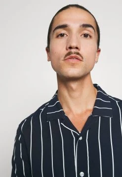 Excellente qualité Pier One Chemise chemises col revers homme 15 Excellente qualité Pier One Chemise chemises col revers homme -Promos Pier One Boutique e6e9fc23e1cd46fc87b552b5249f1636