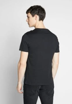 Pier One 3 PACK - T-shirt basique qualité absolue t-shirts & polos col rond homme -Promos Pier One Boutique e7497b751f8c4bd498980e2ffe8f6ae0