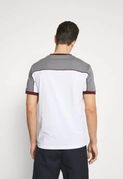 Pier One T-shirt imprimé Prix Acceptable t-shirts col rond homme 11 Pier One T-shirt imprimé Prix Acceptable t-shirts col rond homme -Promos Pier One Boutique e85f1c89f05242e7b592bb95a50f5e50