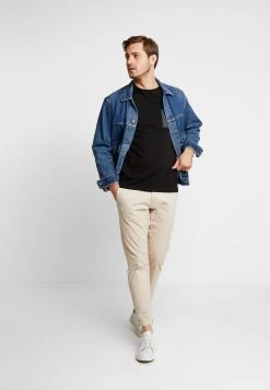 Pier One T-shirt imprimé Meilleure qualité t-shirts & polos col rond homme 9 Pier One T-shirt imprimé Meilleure qualité t-shirts & polos col rond homme -Promos Pier One Boutique e898850c758546de990270045c3616df