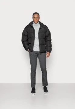 Pier One Prix Jamais Vus ESSENTIAL WINTER TURTLENECK / 512 - MOTTLED BLUE - Pullover pulls & gilets col roulé homme -Promos Pier One Boutique e8be6ae7ceb74097bec590999c7ff300