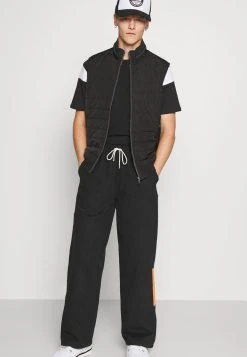 Pier One SLEEVE BLOCK NEW - T-shirt imprimé Marchandise de première qualité t-shirts col rond homme 11 Pier One SLEEVE BLOCK NEW - T-shirt imprimé Marchandise de première qualité t-shirts col rond homme -Promos Pier One Boutique e8eb635624d14dde907e4fc0f64f0526