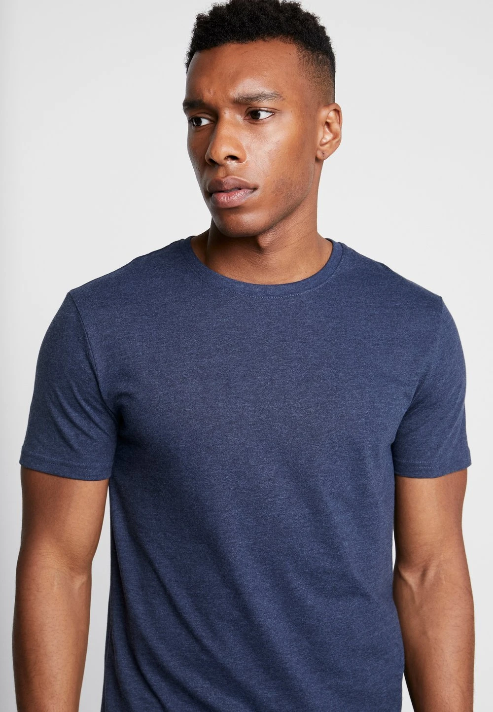 Prix Bradés Pier One 5 PACK - T-shirt basique t-shirts col rond homme 9 Prix Bradés Pier One 5 PACK - T-shirt basique t-shirts col rond homme – Image 7