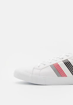 Pier One Qualité Excellente UNISEX - Baskets basses baskets & sneakers rond 13 Pier One Qualité Excellente UNISEX - Baskets basses baskets & sneakers rond -Promos Pier One Boutique eeba8656d40340bab070d7e2d908ec62