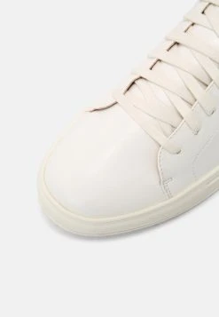 Prix Ourlé Pier One Baskets basses sneakers rond homme -Promos Pier One Boutique f91fbfbc4be14553b5493de5843f78bb