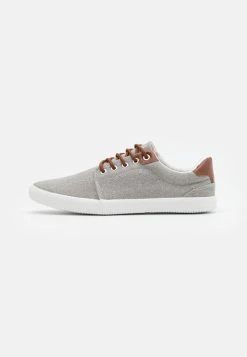 Prix Avantageux Pier One UNISEX - Baskets basses sneakers rond -Promos Pier One Boutique fa3455bcb8014f2fa0b8ab23f1a9bc93 1