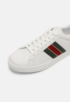 Pier One Un Tarif Préférentiel UNISEX - Baskets basses sneakers rond homme 13 Pier One Un Tarif Préférentiel UNISEX - Baskets basses sneakers rond homme -Promos Pier One Boutique fc8520cb4a4943c1824980e3a038b36f