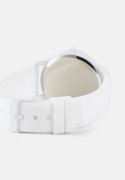 Pier One PRIDE UNISEX - Montre Remise En Ligne montres et bijoux boucle ardillon -Promos Pier One Boutique fd3c4b857cb743d1bbf1420b0a0f85ef