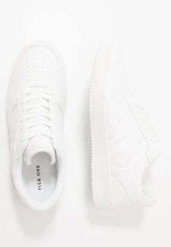 Prix Cassé Pier One Baskets basses baskets & sneakers rond homme 10 Prix Cassé Pier One Baskets basses baskets & sneakers rond homme -Promos Pier One Boutique fe2c062c41d648f984074154785fdb9a